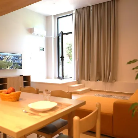 Flagship Apartmán Golem (Tirana)